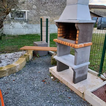Holiday home Mimi Saint-Sulpice-de-Faleyrens